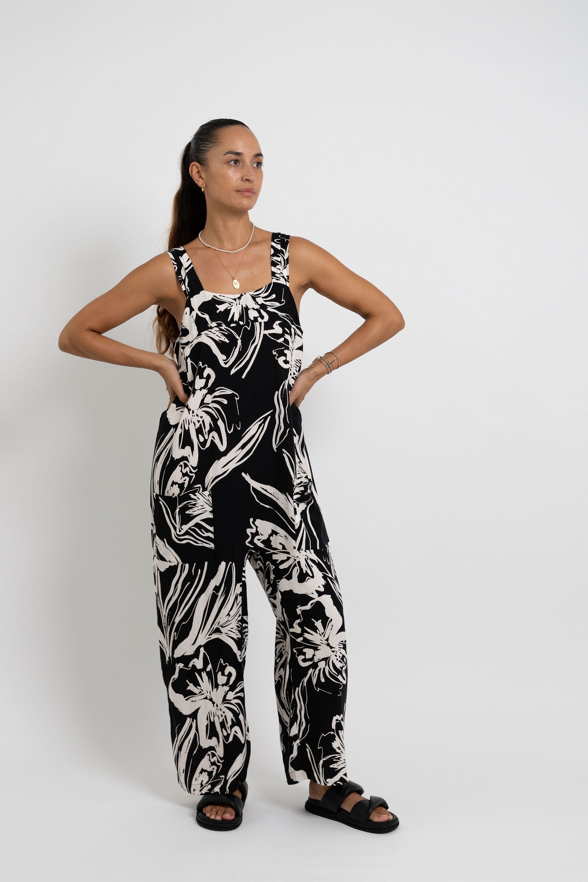 Black White Tiare Dream Minar Jumpsuit