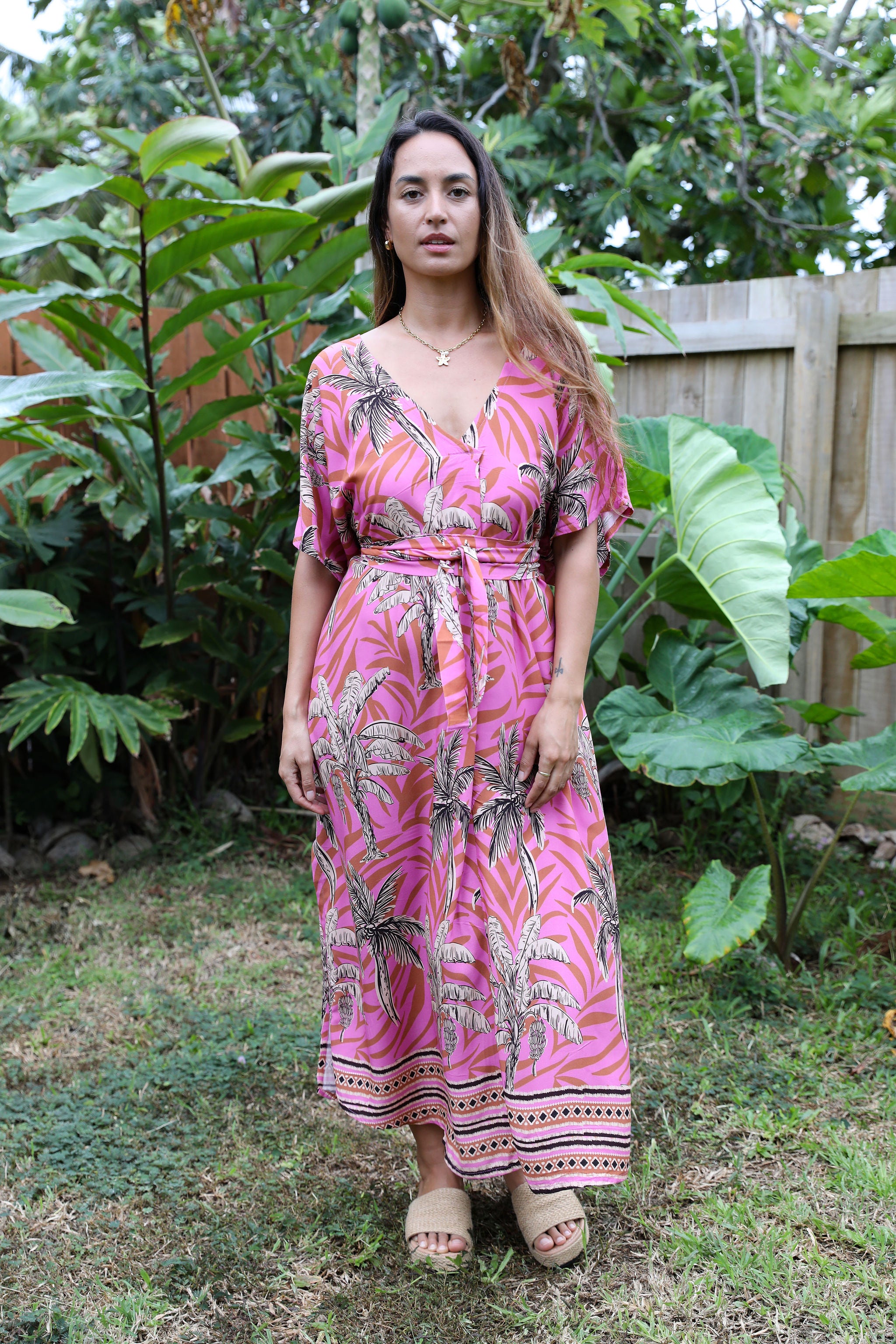 Pink Te Vene Mana Kaftan