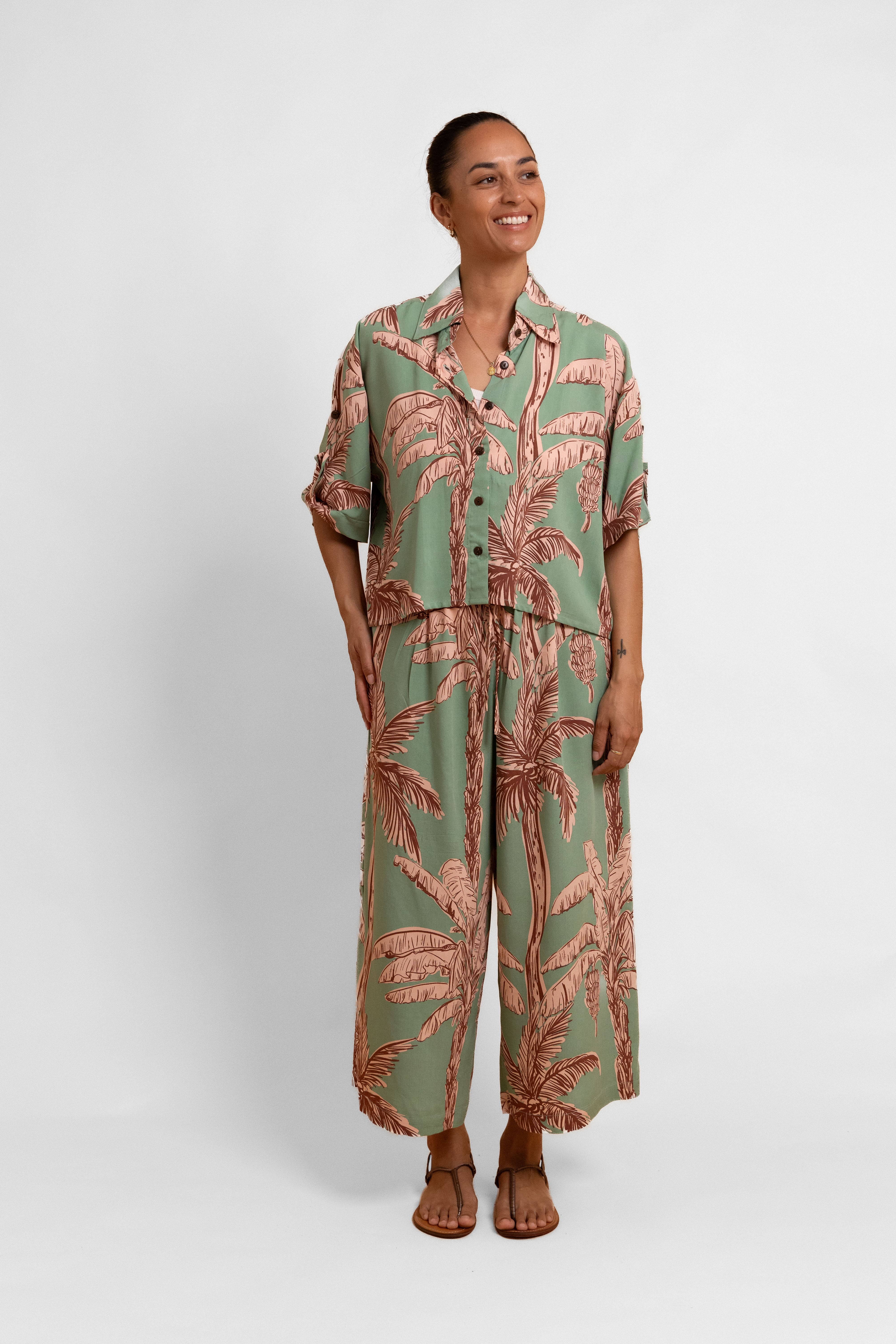 Green Coco Palm Cropped Scarlett Shirt