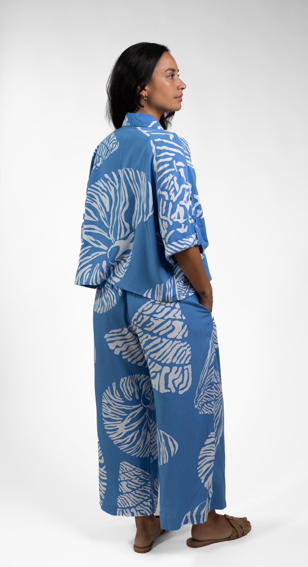 Blue Moana Shell Cropped Scarlett Shirt