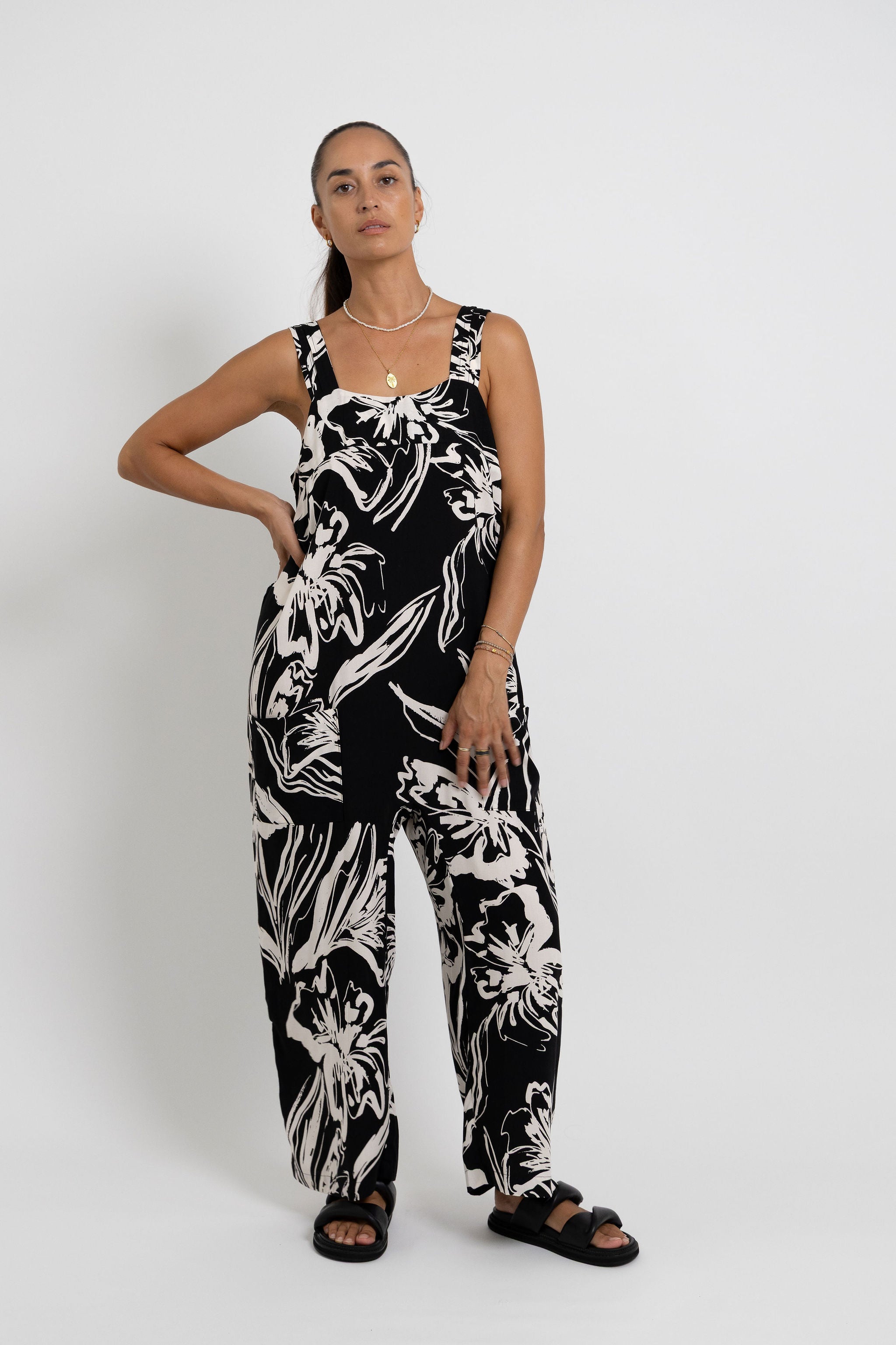 Black White Tiare Dream Minar Jumpsuit