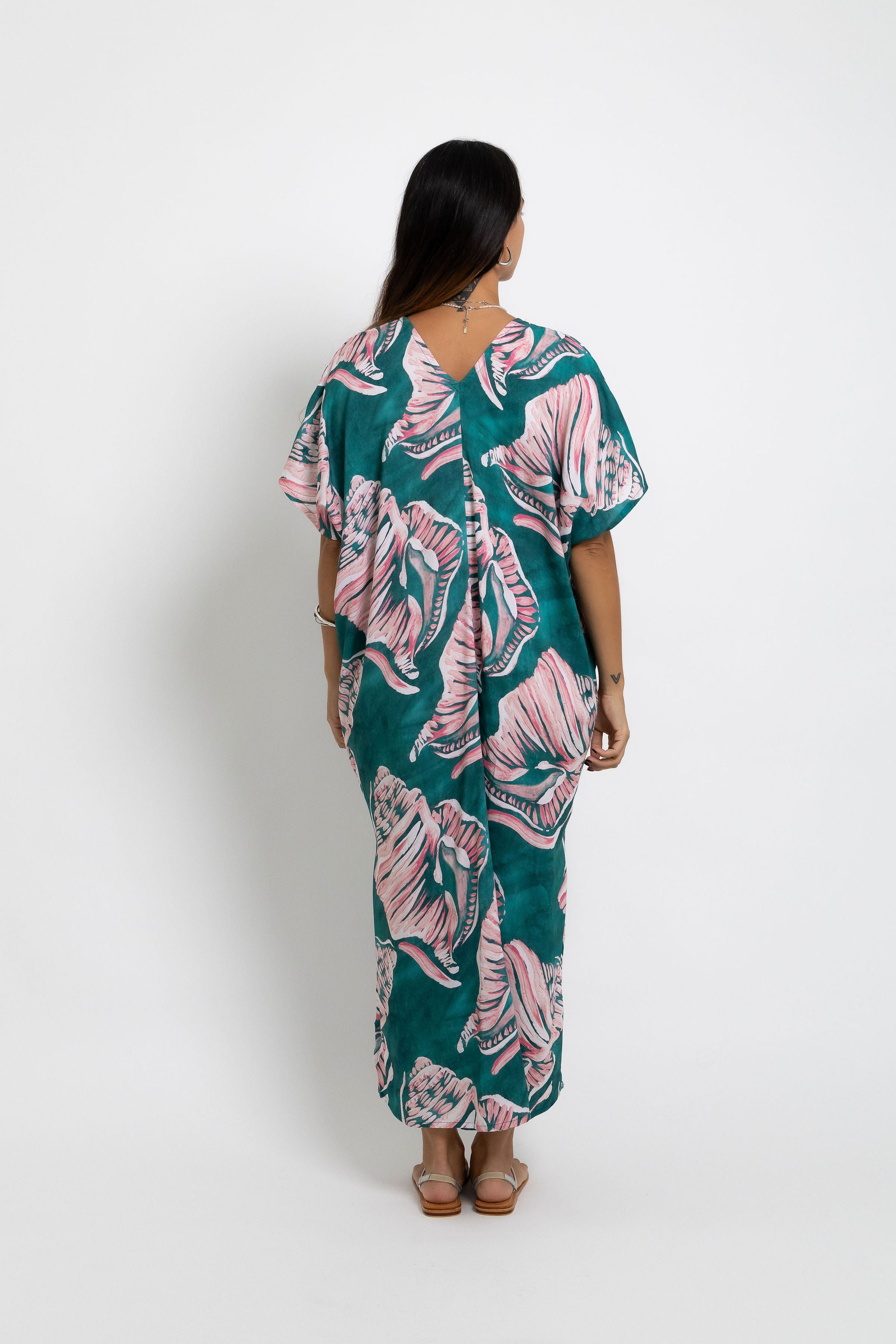 Jade Conch Shell Mana Kaftan