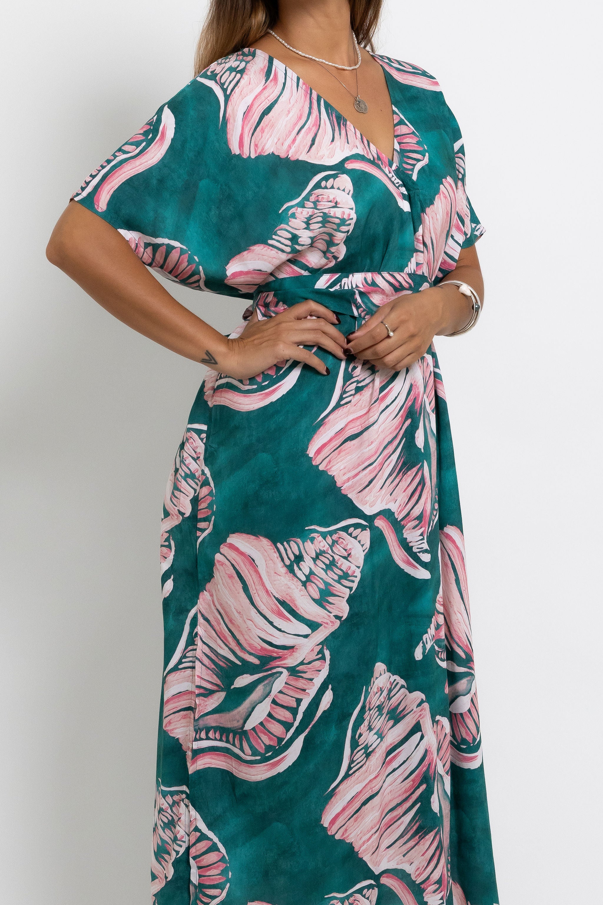 Jade Conch Shell Mana Kaftan